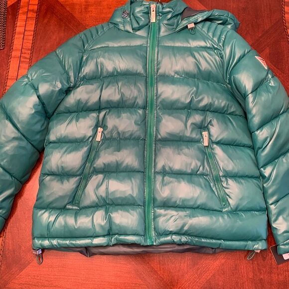 Guess Kelly Green shine puffer size L, NWT - Picture 9 of 16
